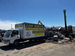 Best Construction Debris Removal  in Iowa City, IA